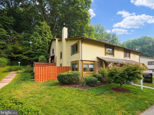 5676 Oak Tanager Ct, Springfield, VA 22015-2227