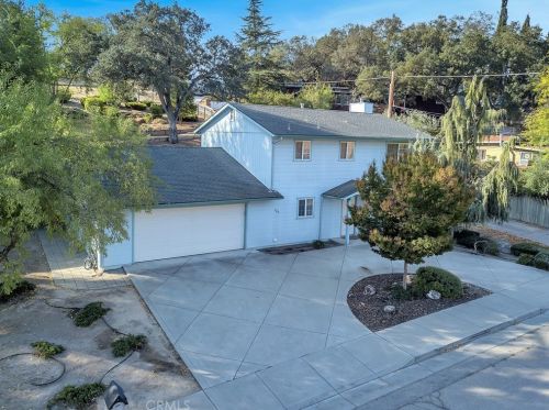 140 Pacific Ave, Lake Nacimiento, CA 93446-2408