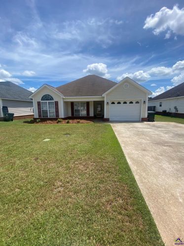105 Sanders Ct, Warner Robins, GA 31088-2343