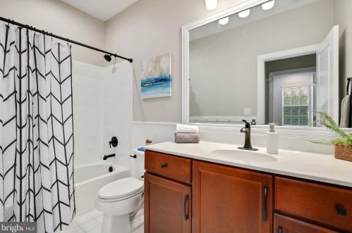 8810 Gunston St, Fulton MD  20759-2308 exterior