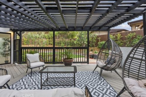 3360 Chevy Chase Dr, Glendale CA  91206-1428 exterior