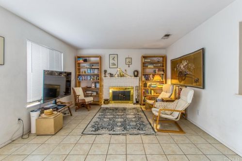 5018 Trojan Ct, Riverside CA  92507-6056 exterior