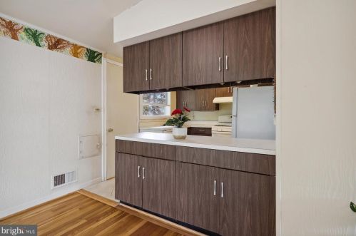 2205 Richland Pl, Silver Spring MD 20910-2331 exterior