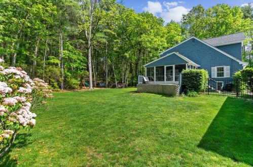 20 Sharon Dr, Coventry, RI 02816-6427