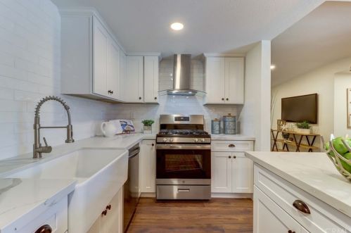 920 Fairview St, Anaheim CA  92801-3414 exterior