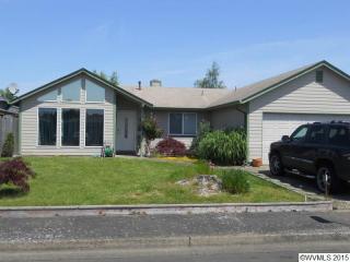 1467 Greenview Ct, Woodburn, OR 97071-3632