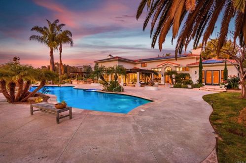 3452 Toscano Ct, Encinitas, CA 92024-7272
