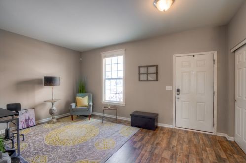 1600 Bristol Dr, Pingree Grove IL  60140-9040 exterior