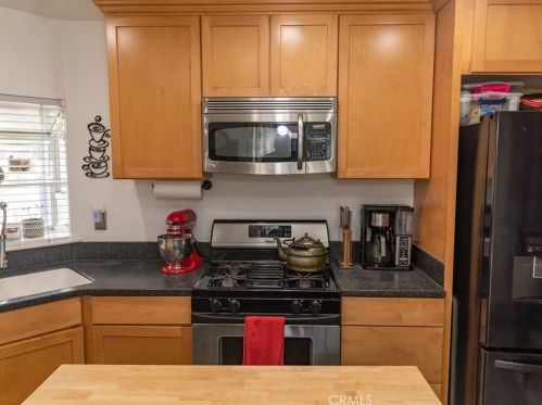 11568 Freedom Trl, Riverside CA  92503-5066 exterior