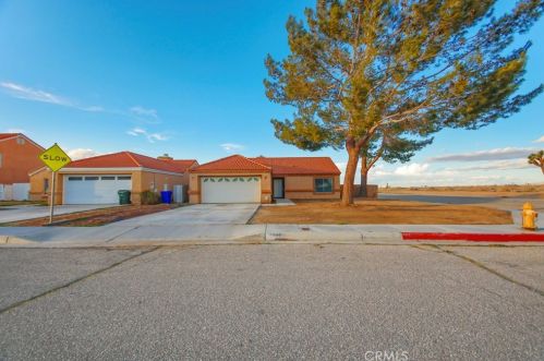 10488 Mendicino Rd, El Mirage, CA 92301-3523