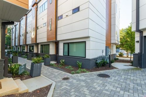 536 Flat Shoals Ave, Atlanta GA  30316-2055 exterior