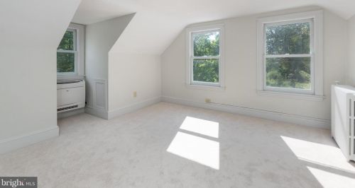 715 Cherry Valley Rd, Princeton NJ  08540-7920 exterior