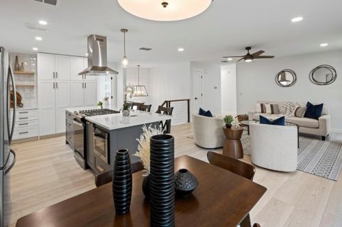 6517 Fair Vly Trl, Austin TX  78749-1250 exterior