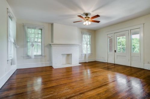 4615 Gaston Ave, Dallas, TX 75246-1011