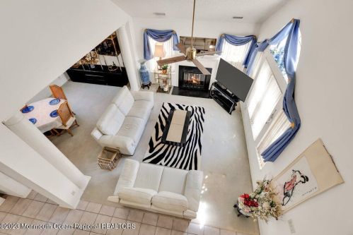 178 Old Orch Ln, Tinton Falls NJ 07712-2570 exterior