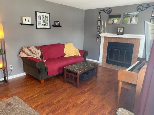 24328 Edwin Dr, Minooka, IL 60410-5246
