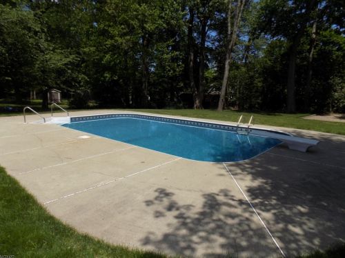 30 Lake Shore Dr, Dover NJ  07803-2936 exterior