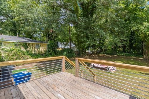 1222 Lorenzo Dr, Atlanta GA  30310-3946 exterior