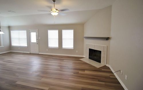 6401 Morning Dew Dr, Midlothian TX  76065-7937 exterior