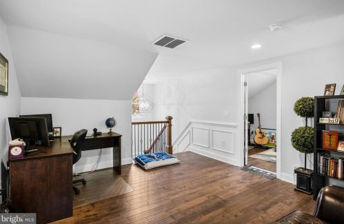 232 Elm Ave, Tavistock NJ 08033-2535 exterior