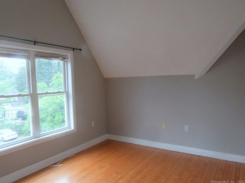 29 Bayview Ave, Norwalk CT  06854-2003 exterior