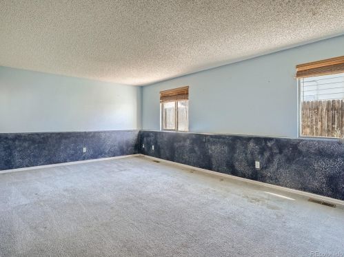 5224 Dearborn St, Denver CO 80011-6922 exterior