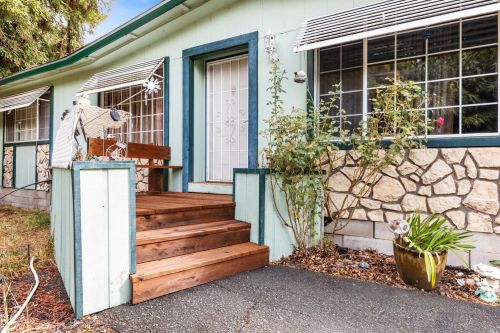 2420 Center Valley Rd, Willits, CA 95490-7704