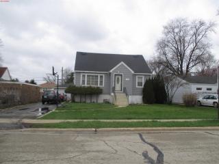 136 Marilyn Ave, Melrose Park, IL 60164-2235