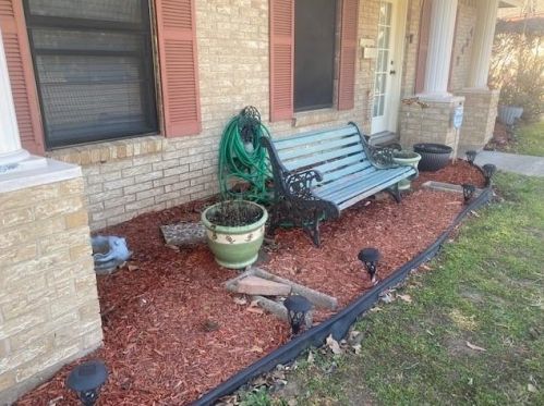 2432 Woodoak Ct, Irving TX  75060-5047 exterior