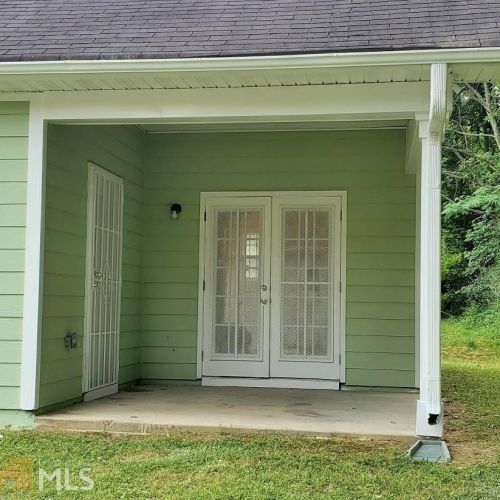 3706 Adamsville Dr, Atlanta GA  30331-3707 exterior