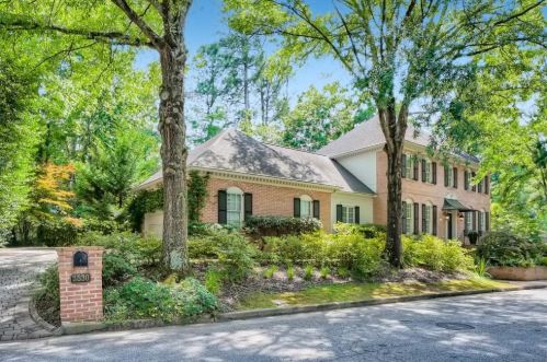 3530 Habersham Rd, Atlanta, GA 30305-1131