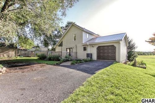 446 Clover Rd, Etters PA  17319-9781 exterior