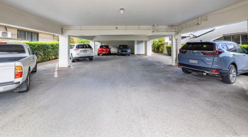 2824 Kihei Pl, Honolulu HI  96816-1310 exterior