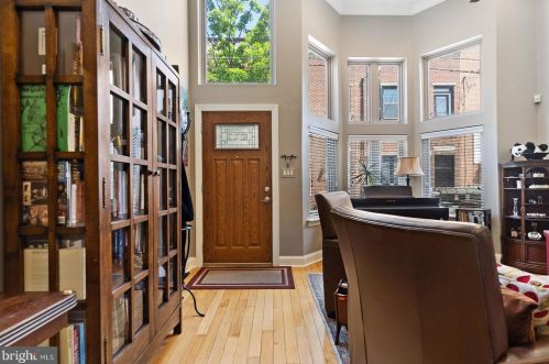 1634 Kater St, Philadelphia, PA 19146-1538