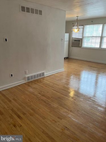 3828 Conshohocken Ave, Philadelphia PA  19131-2822 exterior