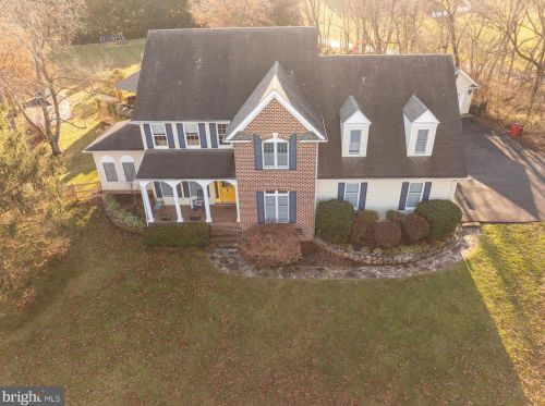 874 Pheasant Hill Rd, Summit Point WV  25446-3634 exterior