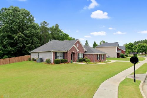 651 Pathwood Ln, Stockbridge GA  30281-7788 exterior