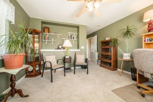 1877 Clifftop Ln, Pueblo CO 81007-3931 exterior