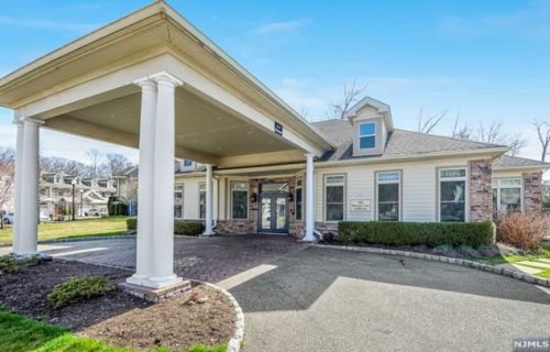 1201 Whitney Ln, Allendale, NJ 07401