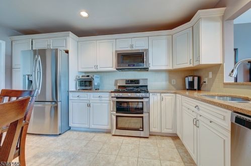 243 Crescenzi Ct, Town Center, NJ 07052-4136