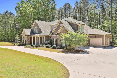 160 Woodbridge Pl, Brooks, GA 30205-1547