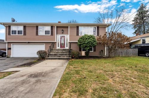24 Randall Rd, Providence, RI 02904-3337