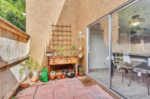 1211 Mariposa Ct, Vista CA  92084-3445 exterior