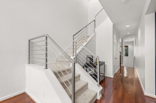 252 Jeanette Ln, Santa Ana CA  92705-6016 exterior