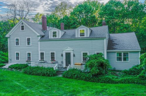 351 Cross Point Rd, Edgecomb, ME 04556-3233