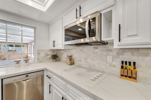 15242 Touraine Way, Irvine CA  92604-3150 exterior