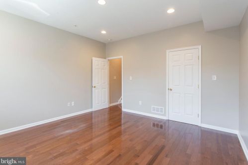 1704 4 St, Philadelphia PA 19133-3230 exterior