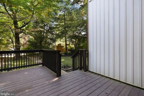2139 Colts Neck Ct, Herndon VA  20191-1841 exterior