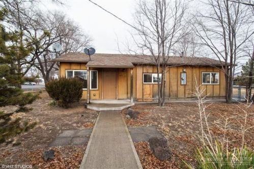 1077 C Ave, Terrebonne OR  97760-4905 exterior