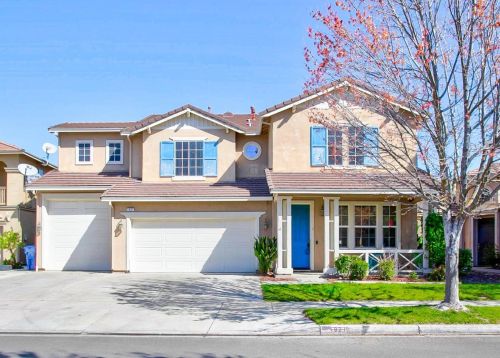 1921 Trail Way, Turlock, CA 95382-8655